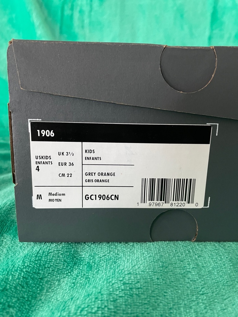 New Balance 1906 Size 4 US Kids - Picture 3 of 3